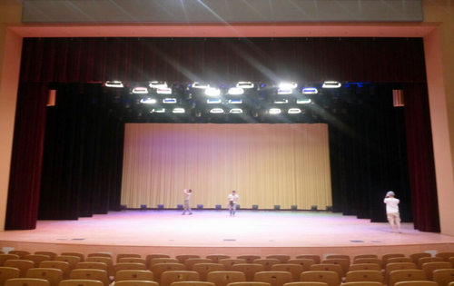 礼堂舞台区全景图 礼堂舞台区全景图